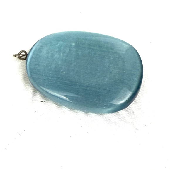 Blue Cat’s Eye Stone Pendant | Oval Shimmer Gem Pendant | Vintage Silver Tone Je - Picture 4 of 11